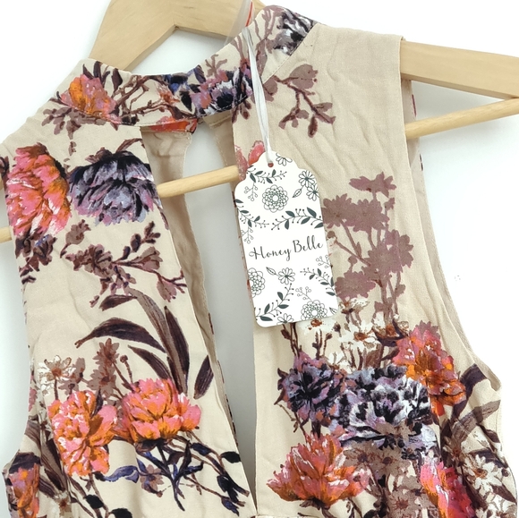 FINAL SALE 🆕🌿FLORAL BOUTIQUE ROMPER🌿 - Picture 2 of 8